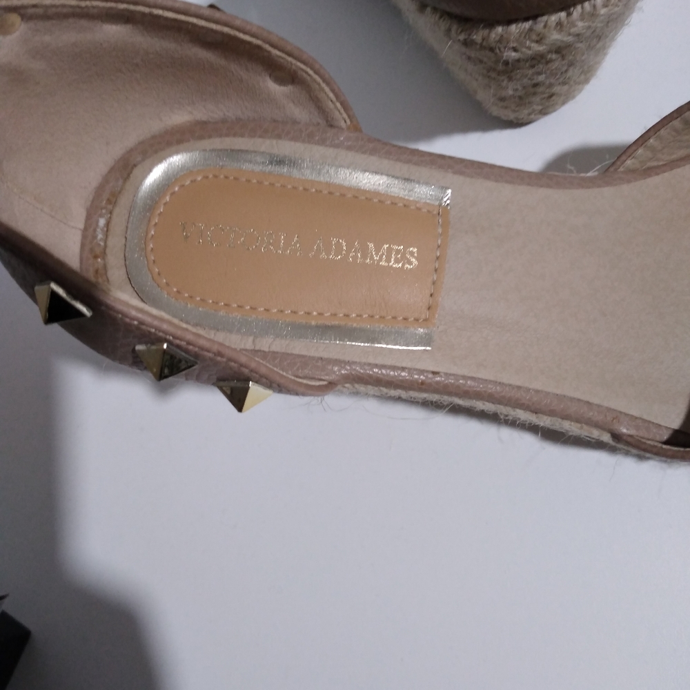Shoes - Picture 4 of 6